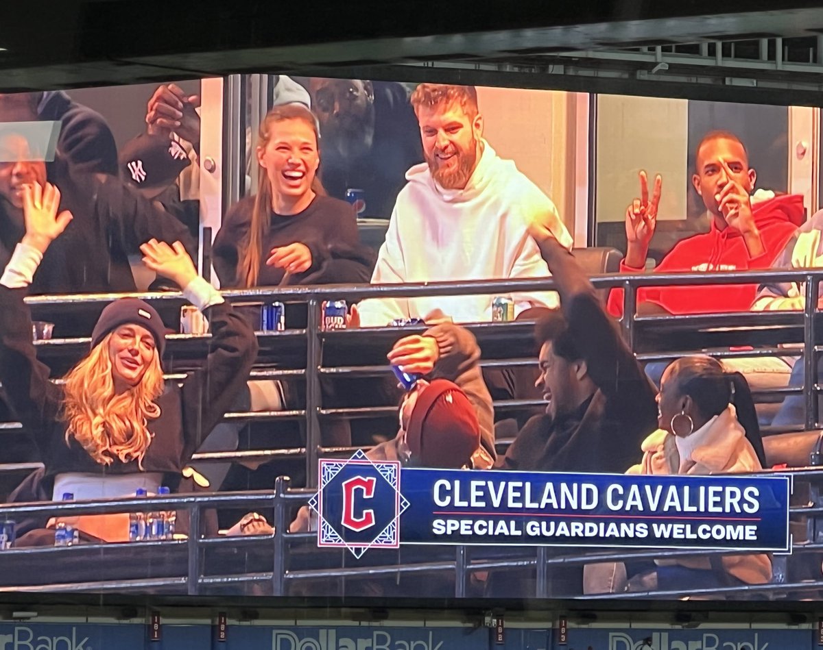 H_Grove's tweet photo. Oh, I missed it! @kevinlove chugged a Bud Light on the JumboTron at the Guardians game! https://t.co/F3vJjvPAYy