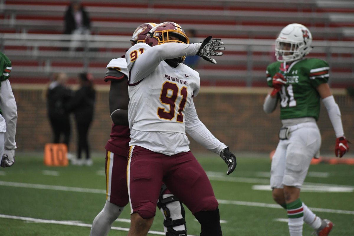 KoryBurdick's tweet image. Not 1, Not 2, Not 3 but 4 sacks for a new Northern State Football single game school record for @DRPASSRUSH #GoWolves #Packlife