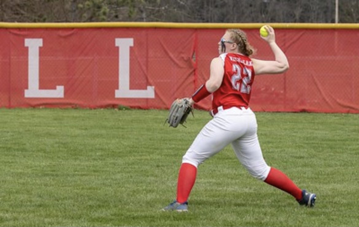 We would like to welcome Emily Michalak, class of 24’ commit, from Hebron, Indiana to our CCSJ softball family.  

#FutureWave🌊
#CCSJSOFTBALL🥎