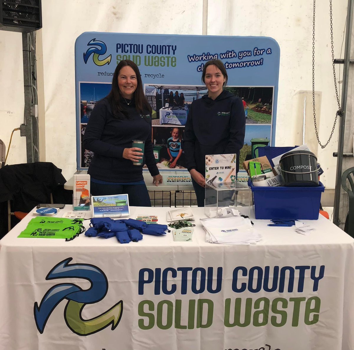 Happy to see Deborah and Chloe today at  <a href="/NGFarmMarket/">NG Farmers Market</a>  to kick off Waste Reduction Week!  <a href="/DivertNS/">Divert NS</a>