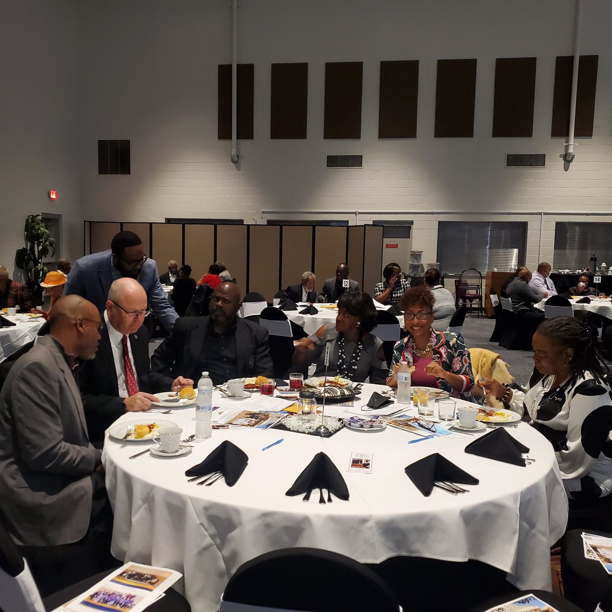 100BlackMenVA's tweet photo. Salute to Mentoring Breakfast https://t.co/EaEoZQVd7q