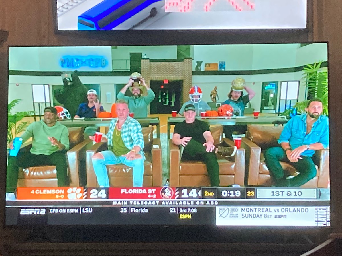 #PMSCFBESPN2 
Keep up the good vibes PMS! 🇺🇸💪🇺🇸🙏
Clemson by 17!