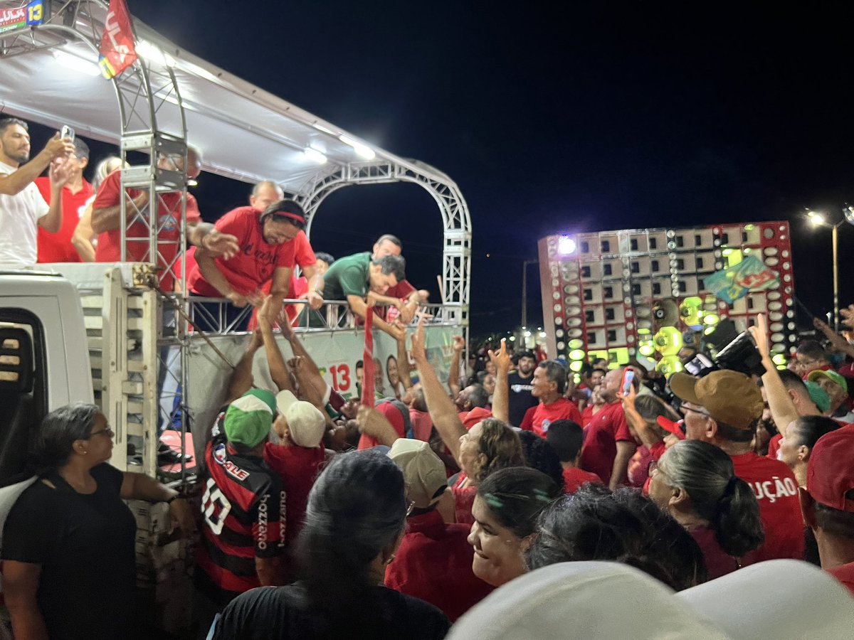 walteralvesrn's tweet photo. Em Umarizal, a noite de sábado começou com o #Piseiro13 confirmando que, no segundo turno, o povo vai ampliar a vitória de @LulaOficial presidente. 👍
#LulaPresidente #Umarizal #TôComLula
📸 Raiane Miranda e Roberto Lucena https://t.co/eNSs6feFWk