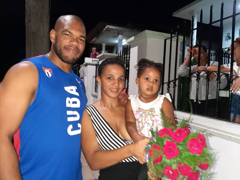 ChapleImbert's tweet photo. Felicidades campeón 🏆Andy Granda Álvarez, campeón mundial de judo #MatancerosEnVictoria #CubaPorLaPaz @SuselyMorfaG @mariofsabines @gpppmatanzas @DanielBazPrez1 @JLBrocheLorenzo @FEEM_Matancera @feu_um https://t.co/lpXpYtp59S