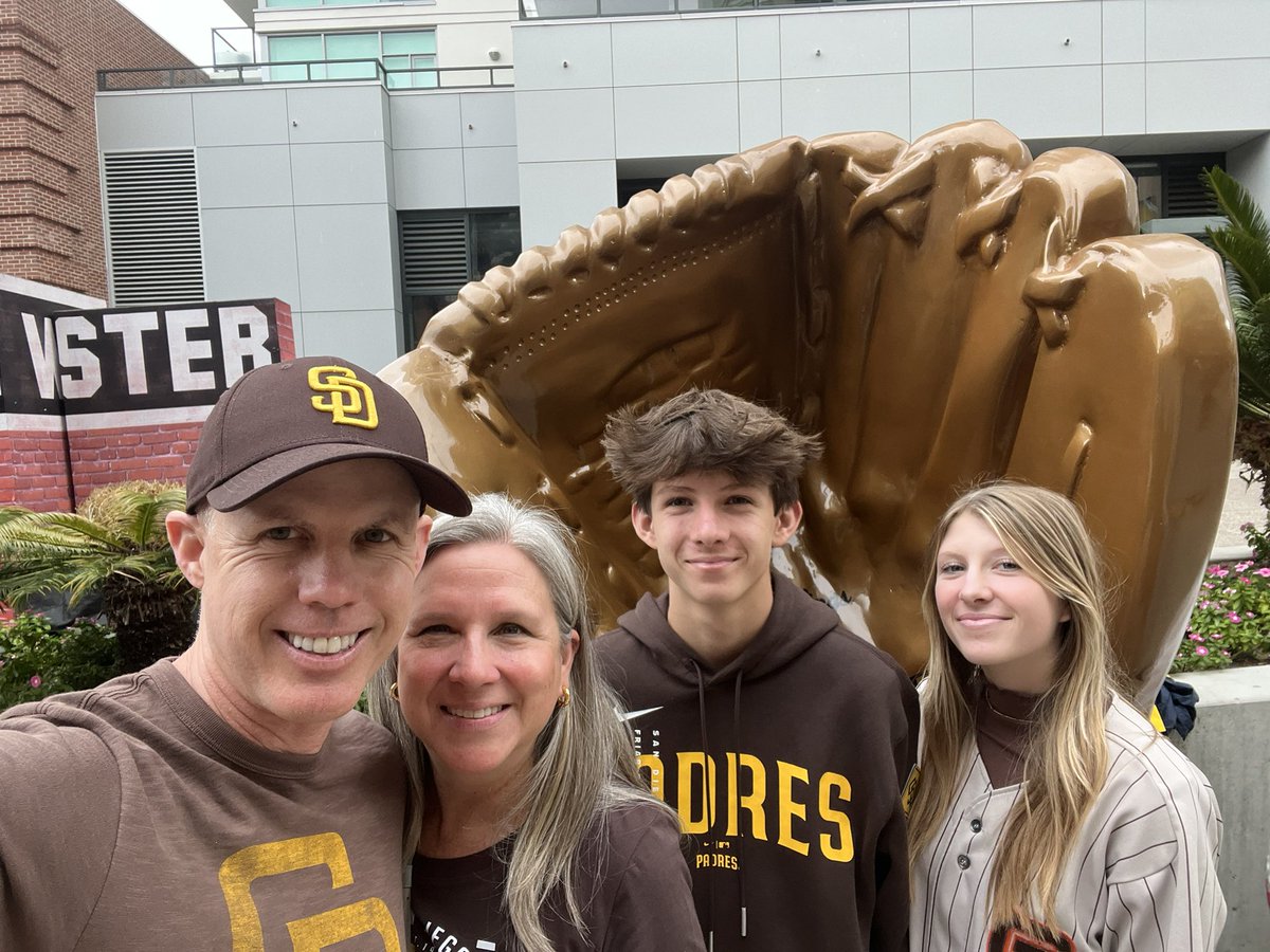 #timetoshine Let’s go Padres!