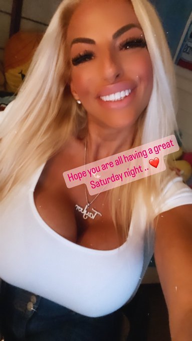 Hope you are all having a great Saturday night .. ❤️ https://t.co/ZfqtYCrKMi<a href="/tag/gojaysgo"class="tags"><span>#gojaysgo</span></a><a href="/tag/torontobluejays"class="tags"><span>#torontobluejays</span></a><a href="/tag/homeopener"class="tags"><span>#homeopener</span></a>