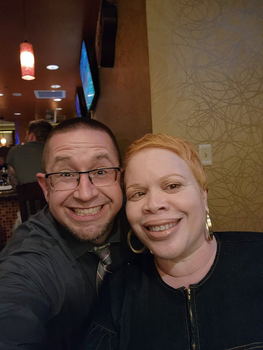 madisonteacher's tweet photo. When you are walking thru the hotel lobby and you run into a #socialstudies superstar you have to stop and take a picture with @montra_rogers
Looking forward to brunch & lunch tomorrow w/ @SocialStudiesSS @FLCSSNetwork #fcss22 https://t.co/8S6lAr04Ay