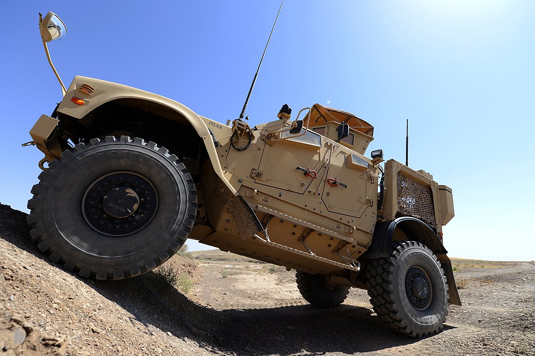 editorwarfare's tweet photo. OSHKOSH M-ATV - Um jeep com muito "esteroide"!
https://t.co/qBtGLJsvsI
#Warfareblog #warfare #oshkoshdefense #usarmy #usmc #MRAP https://t.co/9s8VKfSdo1