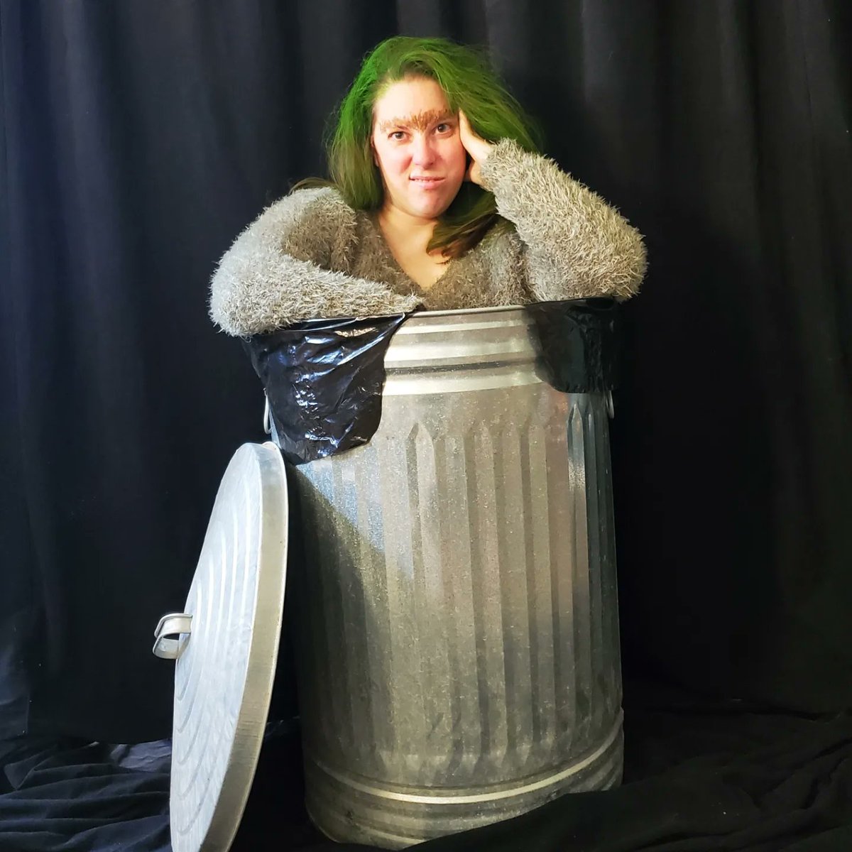MHSuperheroes's tweet photo. #ClosetCosplay4MentalHealth Day 15 - #OscarTheGrouch #GrouchDay #SesameStreet 
https://t.co/4JgSJ55o96 https://t.co/cbcwKPquCP