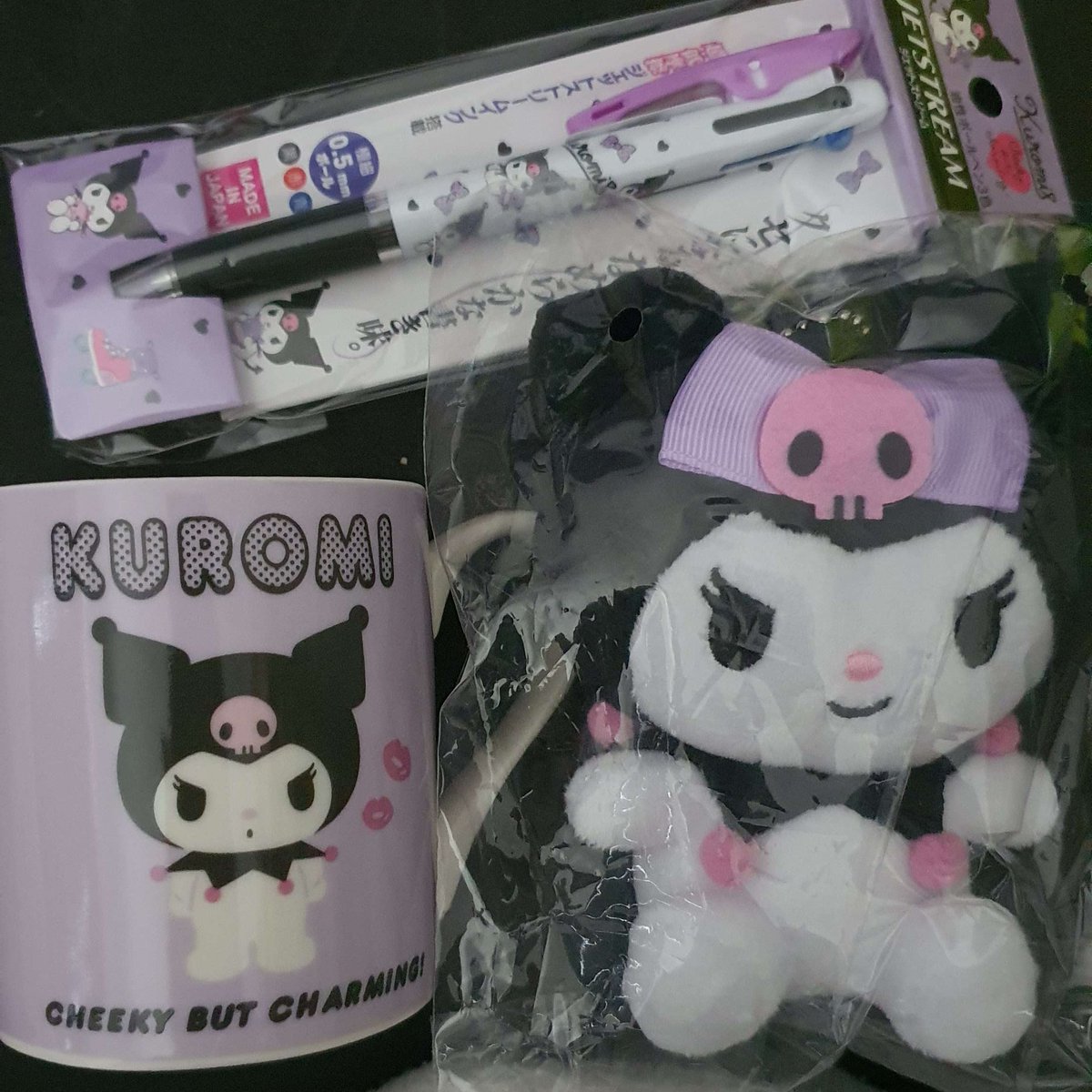LileeKuma's tweet photo. When the kuromi comes in the mail trapped like this hehe
Kuromi mail makes me so damn happy 🥹❤️🩹
#MlemsOutOfContext https://t.co/dboCG89Vjy