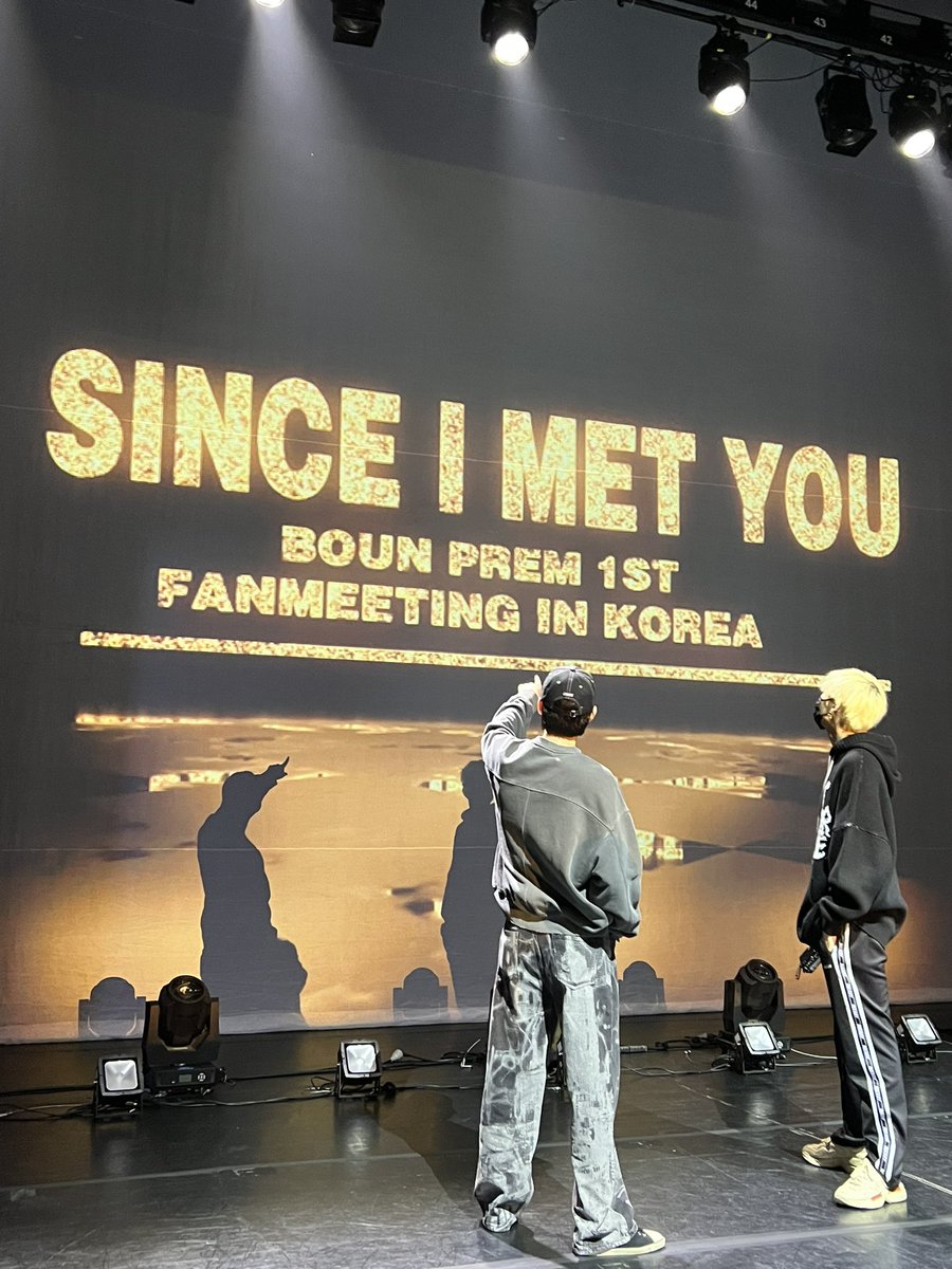 BounPrem_KRFC's tweet photo. 🐱🐷 조금 있다가 만나요👋🏻

#bb0un #prem_space
#bounprem #บุ๋นเปรม 
#BounPrem_KR
#BounPrem1stFMinKorea

@bb0un @Prem_space https://t.co/k0Bwt1tru1