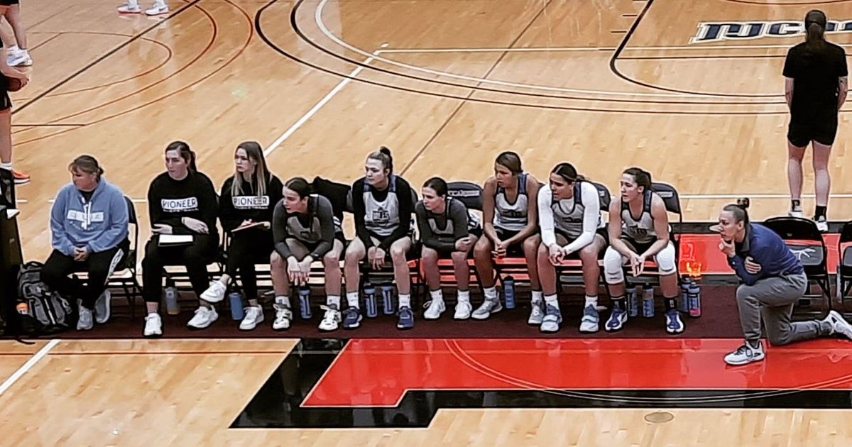 JennaBolstad's tweet photo. 3 good opportunities in Glendive today where we learned more about ourselves and ways to improve! Execution down the stretch was fun to watch!
Excited for the growth of this team!
#EngageTheProcess #GoPioneers @MilesCC_WBB https://t.co/1jvHrkNtrG