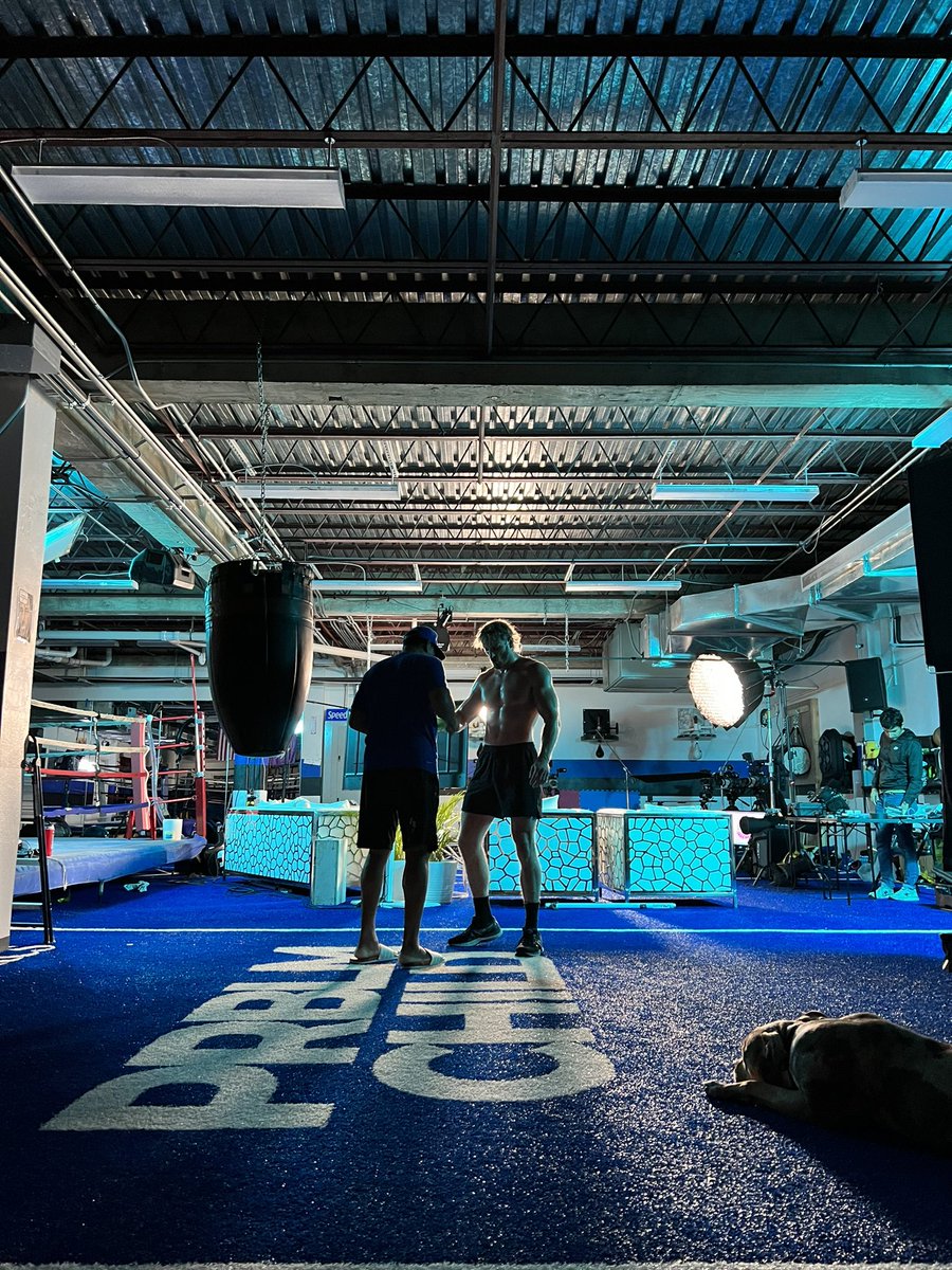 LoganPaul's tweet photo. You have no idea what’s coming https://t.co/qlHaUe28hn