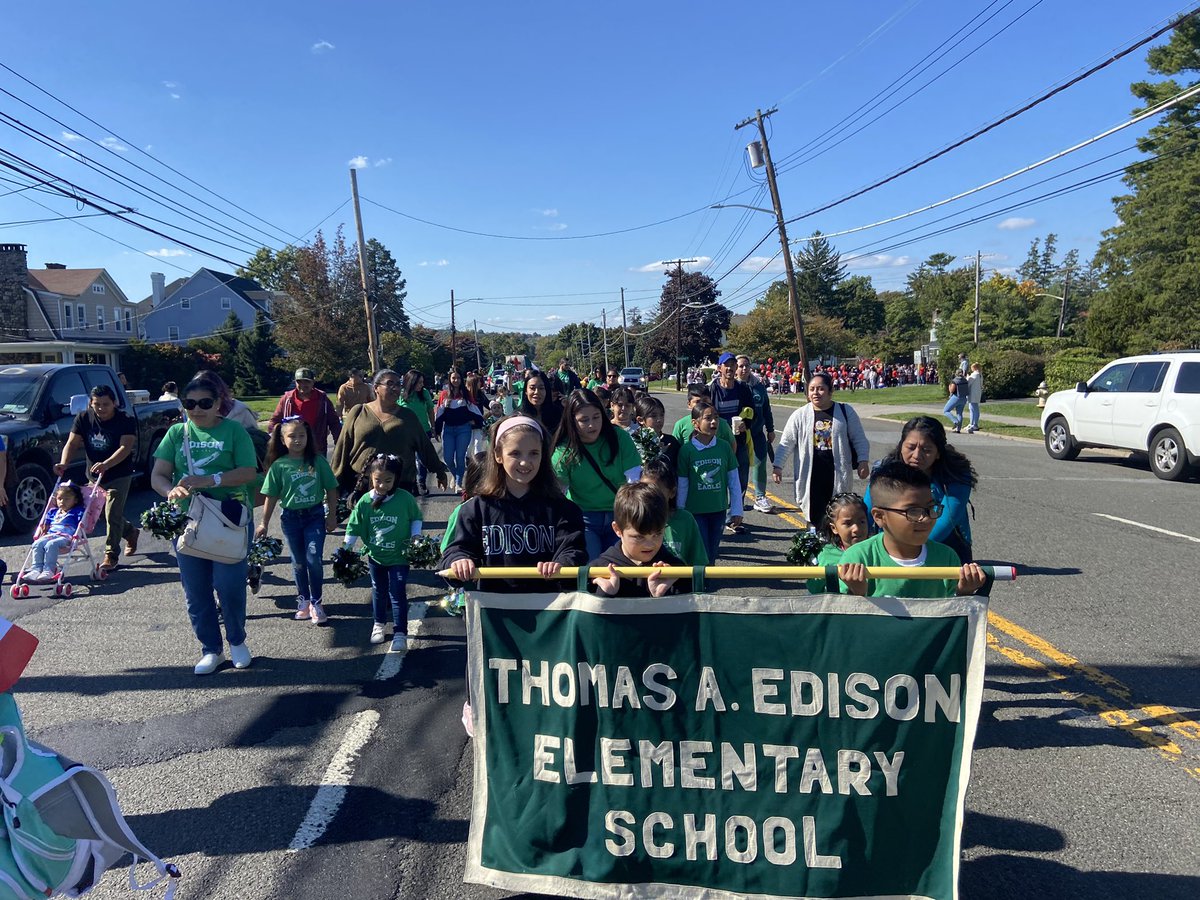 Sunday Edison It was a great day for a parade last Sunday. Edison families came out ...