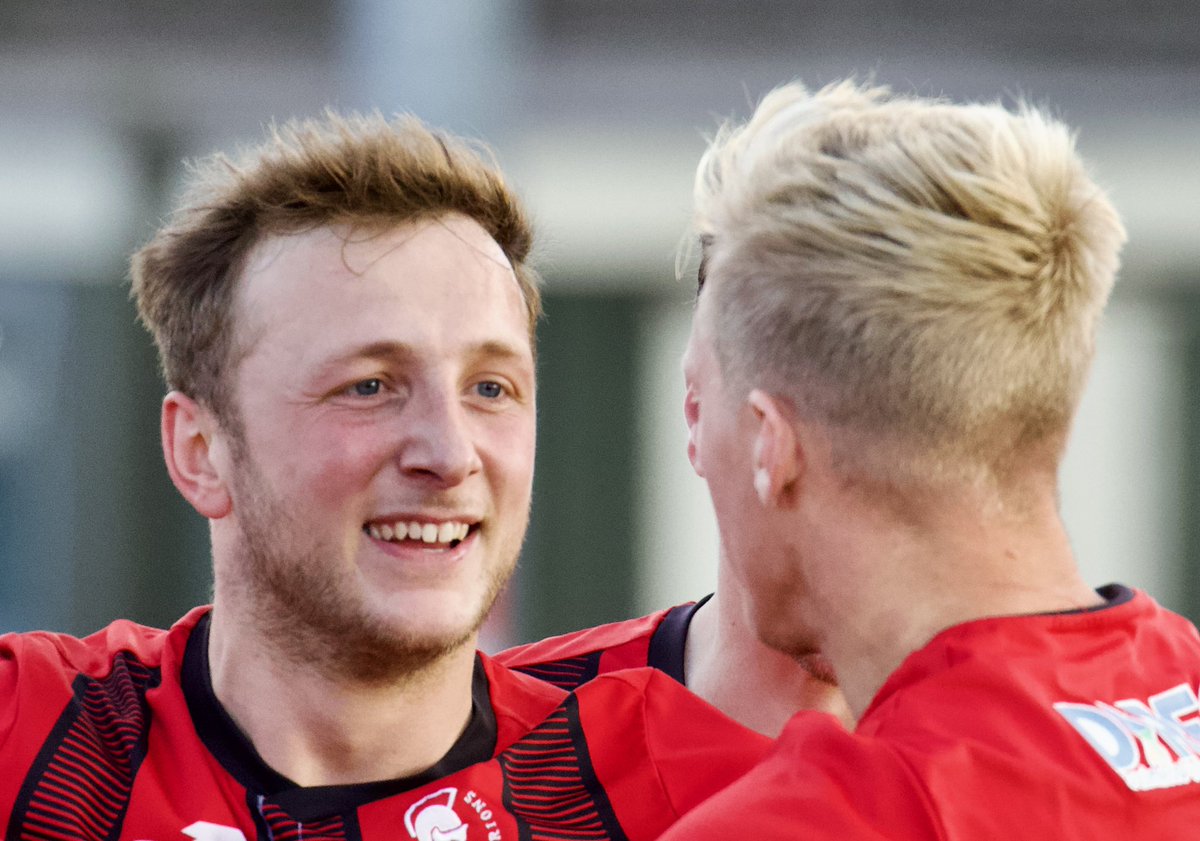 mr_bikesalot's tweet photo. @CirenTownFC @JoeShep4 @Joshnelmes94  “Give us a cuddle” https://t.co/nWo6tk7oIT