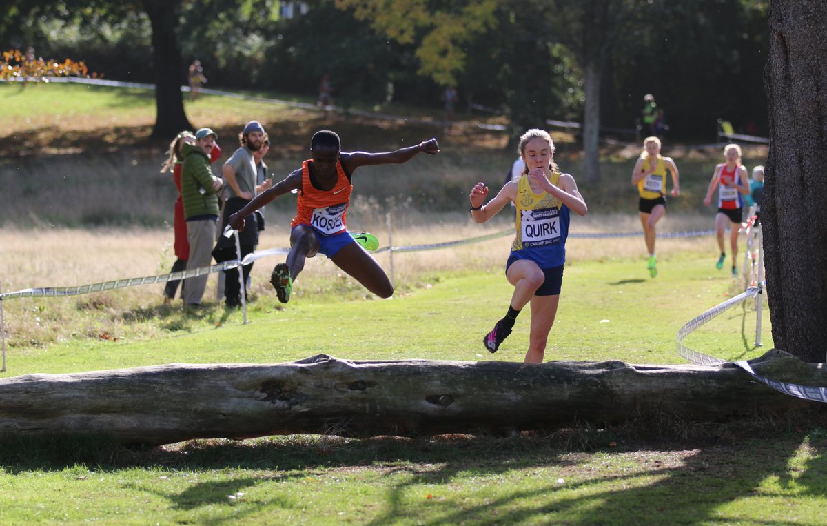 johnny_lam's tweet photo. Hurdling skills on display today at the British Athletics Cardiff Cross Challenge incorporating the first Gwent League cross country fixture of the season. Photos © 2022 Johnny Lam. #cardiff #crosschallenge #gwentleague #cardiffcross https://t.co/iUXXEEeucY