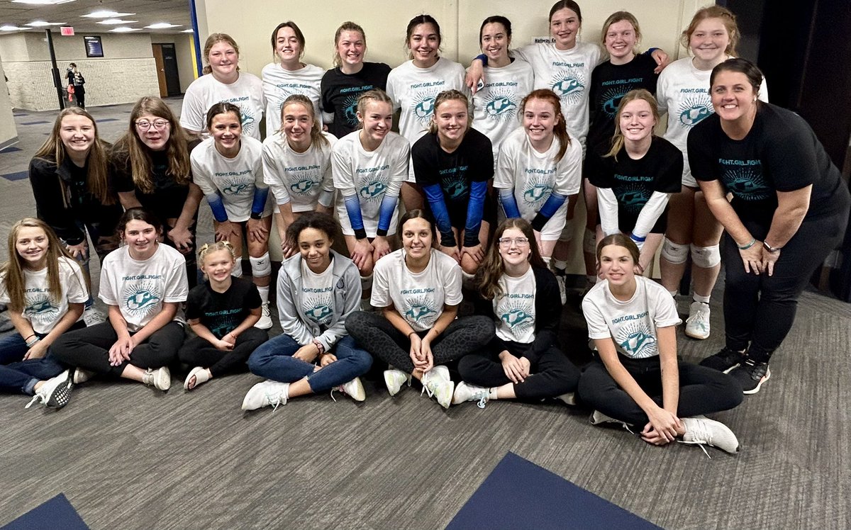 Finished the day 2-1 after losing a tough opener to David City in 3 sets! Way to battle today ladies! Let’s finish the season strong! #weoverme #saigestrong