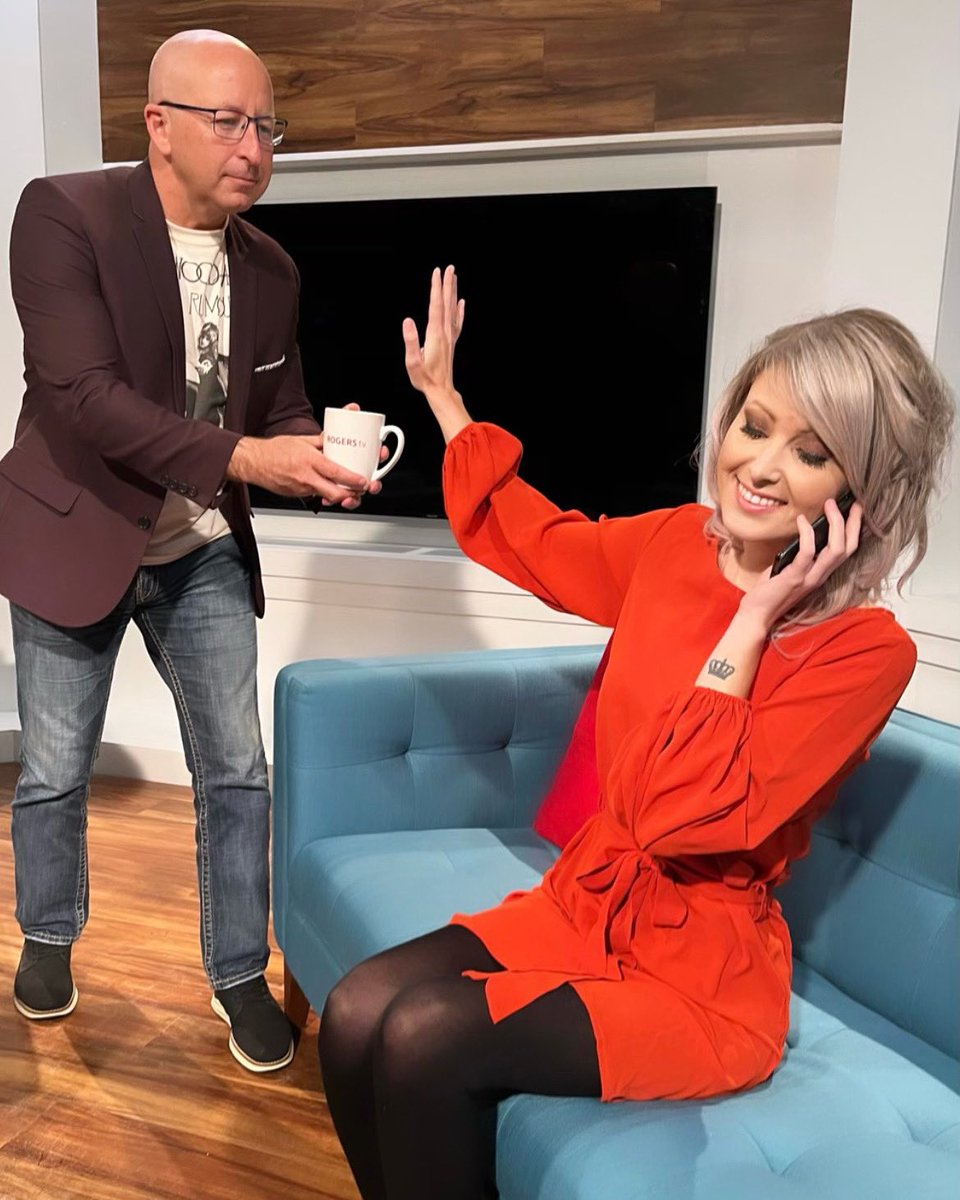 lorilydialove's tweet photo. “Not now, Cally! I just confirmed our SECOND guest for our show!” 😄😄😄

#staytuned #LLLAndCally #BTL #tvstuff #tvshow @SteveCallahan22 https://t.co/Pja120mpxV