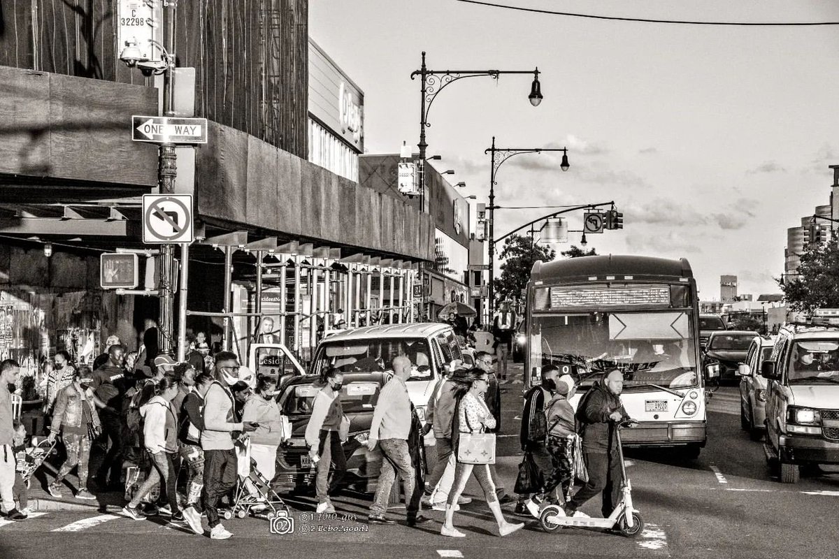 Uptowncollectiv's tweet photo. Can’t Stop, Won’t Stop 

📸: #f0t0_guy | IG

https://t.co/yFQyEQREaQ 

#UptownLove #WashHts #Harlem #Inwood #InTheHeights #Dyckman #ElBronx #WashingtonHeights #PlanetUptown #TheGramUptown https://t.co/wn5nMMRZ2Z