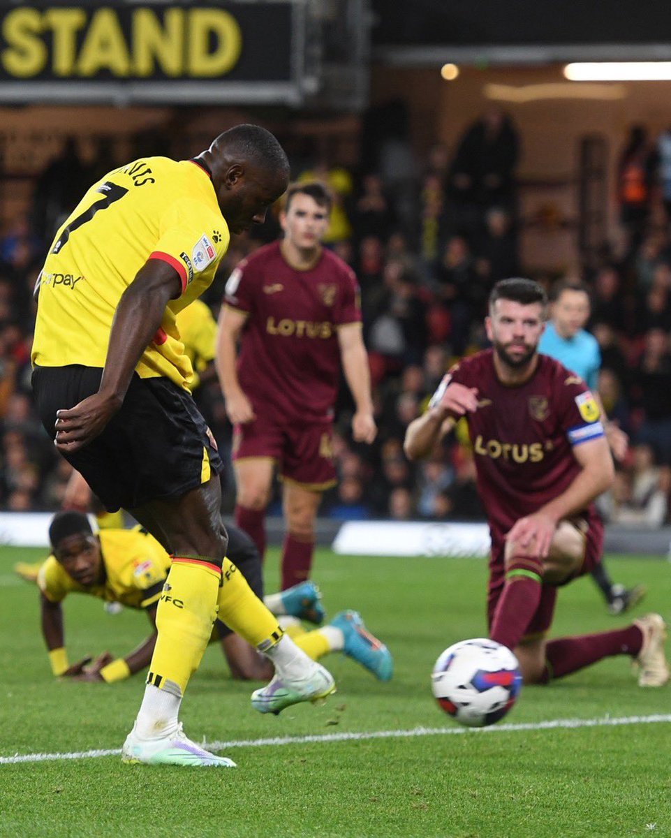 Thanks for sticking with us, top night at Vicarage road! 💛