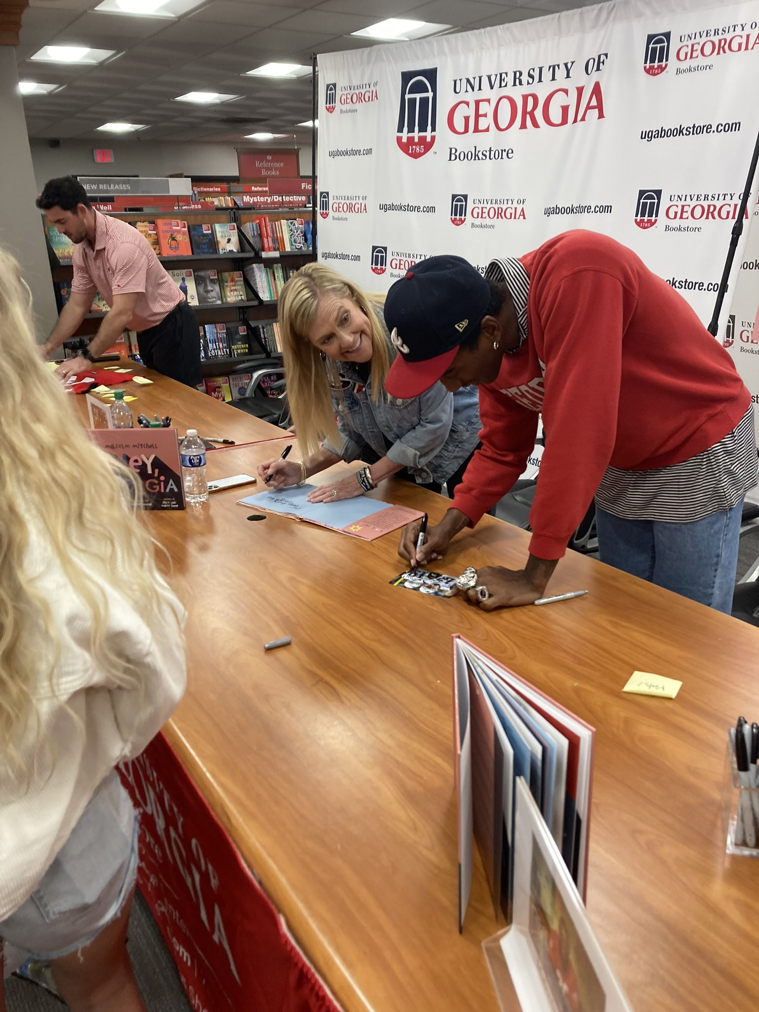 Uga Bookstore Holiday Hours 04