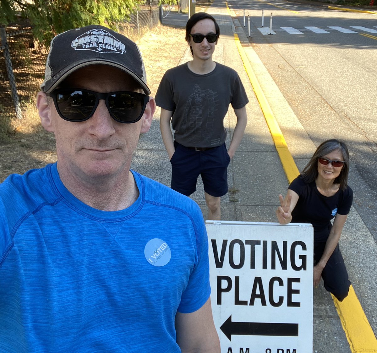 MikeSenior's tweet image. Voted ✅ doing our civic duty and proud to vote for progress. #NorthVan