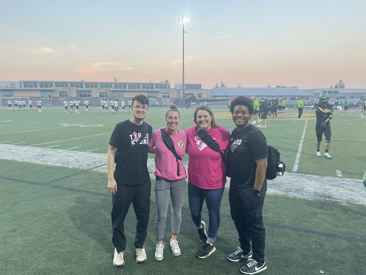 PacUAthleticTr's tweet photo. @PacUAthleticTr was well represented at the West Linn vs Tigard High School football game!  Current students, Miquel Ruano and Jourden Lamar join alumni Katie Colasurdo and Megan Sarles!  #BoxerNation #BeDifferent #BeBetter https://t.co/oofiCYZHGi