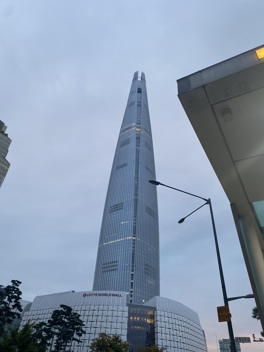 .... 어제 오후 10시에 부산에서 출발한 사람인데요 이제 서울 도착해싸오..^^
해외여행 다녀온 사람 아님