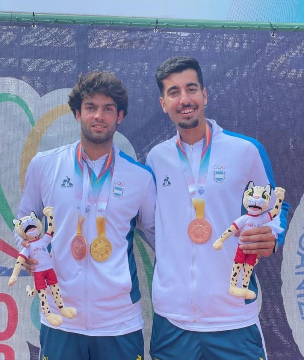 #JuegosSuramericanos Asunción 2022 🥇🥉

#Tenis
<a href="/Facudiazacosta/">Facundo Diaz Acosta</a> consiguió la medalla de oro en la categoria de singles masculino y la de bronce en dobles masculinos con Tomas Fargat