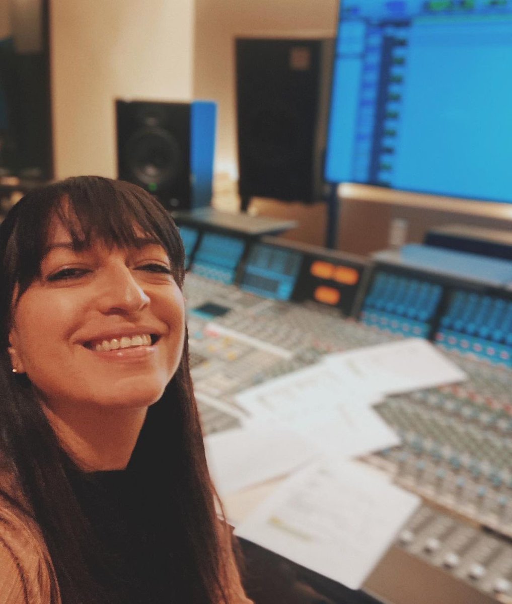 Mujeres Muralistas premiered at <a href="/SFMOMA/">SFMOMA</a> last week. Today at @dancemission24 watch for free 5pm PST as part of <a href="/paseoartistico/">Paseo Artistico</a> 🎬

Directed by Javier Briones, edited by Claudia Escobar. 

paseoartistico.org