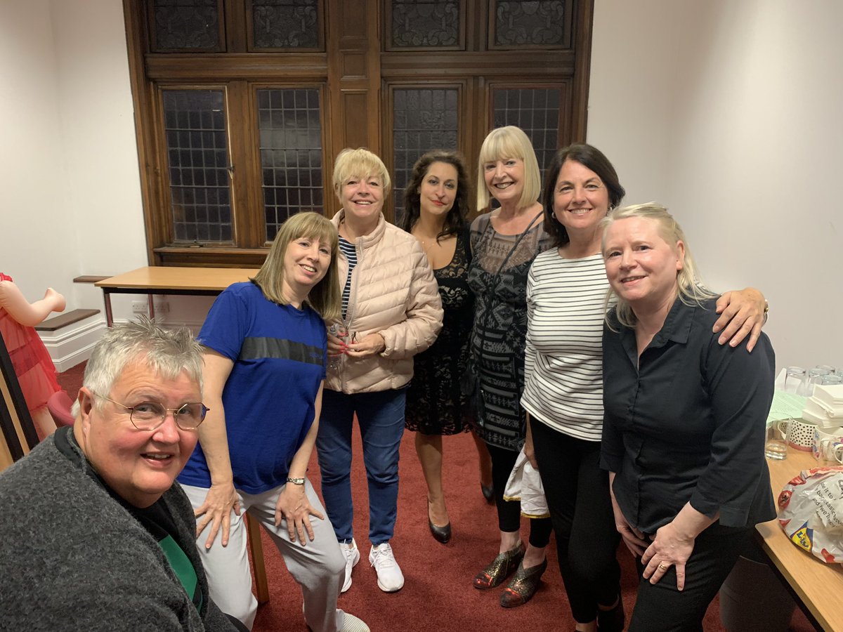AltyArtsCltv's tweet photo. Goodness !!! another beautiful , epic night of words for the festival! Thanks so much lovely audience for coming out to see us !
The brilliant @Ladiesthatmono1 and @whatsthesketch Muses
#altrinchamartsfestival #themuses #goodtimes #artintervention #manchesterperformance https://t.co/HdesHDmgwc