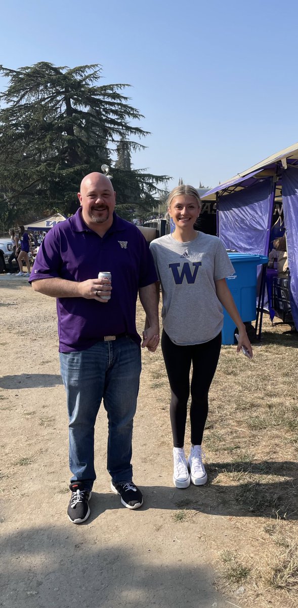 JoshuaTufts's tweet photo. She used to have a binky and he used to have hair. #UncleEd #GoHuskies https://t.co/nJrK8KH6Fe
