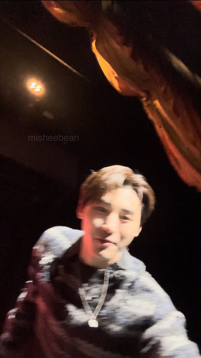 sungwon took my phone and hee took my bday present I’m going to start crying immediately #enhypen #enhypeninnyc