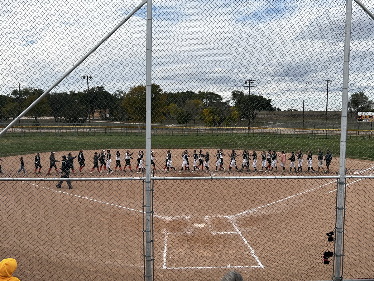 Tigers are State Tournament bound! They defeat Delta in the Region 6 Championship 3-1 to move on as the 7th seed in the State bracket! Reagan Fehringer gives up 1 unearned run over 7 innings, throwing 73 strikes in 87 pitches for the win!