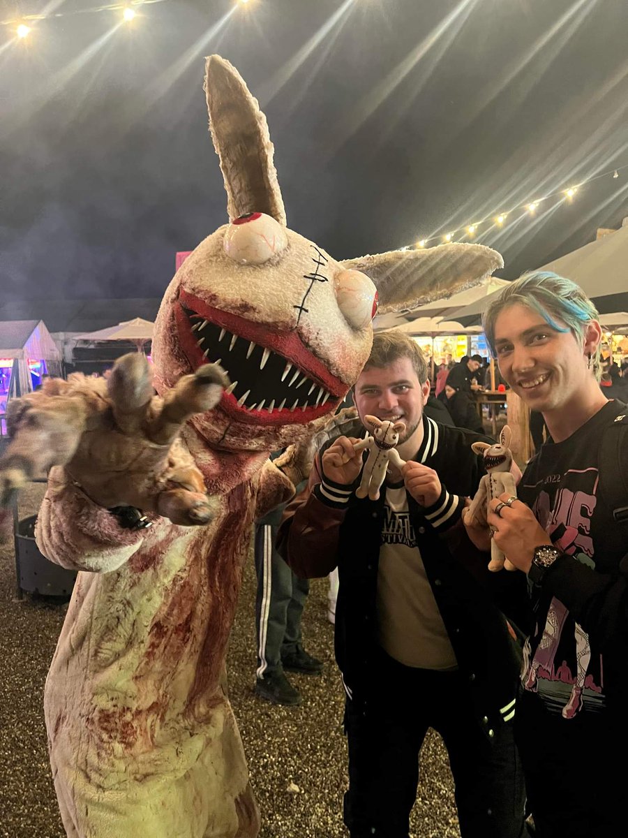 nate_rtsch's tweet photo. What a wonderful night at @HNTraumatica 
Thanks to @MackNeXT @MichaelMack https://t.co/XedjnvRBZL