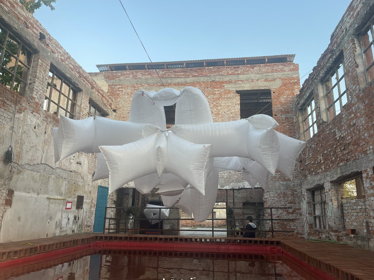 rrezehoxha_'s tweet photo. I’ve been living in Prishtina for almost 10 years now. Thanks to @ManifestaDotOrg I discovered some hidden gems in this chaotic yet beautiful city in its unique way!
#tulltorja #rilindja #hamami https://t.co/GQMC2ZvzbH