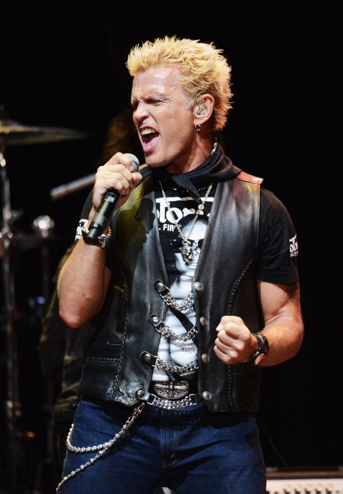 mickb2112's tweet photo. My recent interview with BILLY IDOL talking about his current UK tour and new The Cage EP is up now on Metal Express Radio: https://t.co/uMVt5pfqSF @BillyIdol @PRConnect @fdarena @MetalExpress #Billyidol #thecage #theroadside https://t.co/sRF9wq1gmX