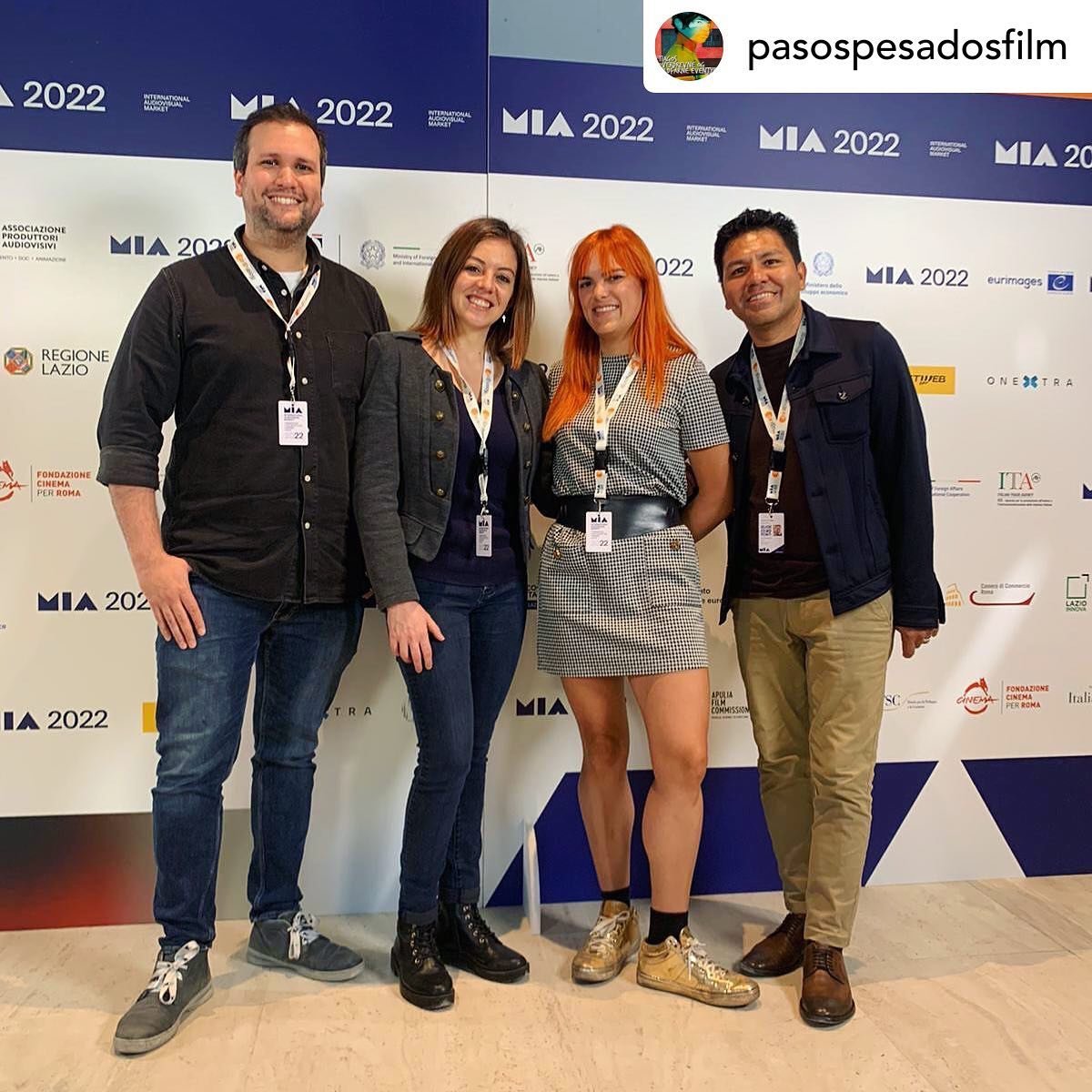 SebastianZavala's tweet photo. ¡El equipo del proyecto de largometraje #PasosPesados estuvo esta semana en @MIAmarket_Rome! 🎬
.
The #HeavySteps team attended this year's #MiaMarketRome! 🎬 https://t.co/peAMOb8e3O