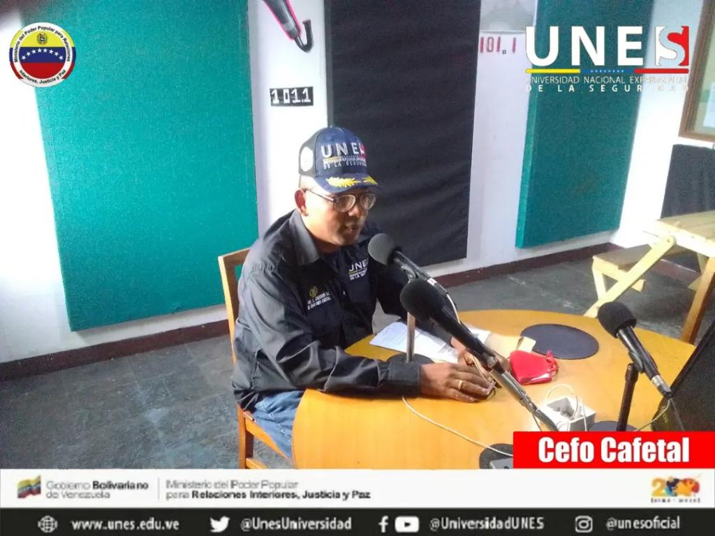 #PoetasDePazEnVenezuela 🇻🇪
Gral. Dr. Dir. Del Centro de Formación UNES Cafetal, en entrevista en la Emisora Radio Libre NEGRO PRIMERO 101.1 FM Programa "Habla mi Barrio", de Sarria conducido por Concepción "Concho" Alzuru y Ernesto Rodríguez.
<a href="/lacamer/">GRAL LARRY CARRERA</a> 
@DttoUnes1 
<a href="/fabio_zavarse/">fabio zavarse</a>