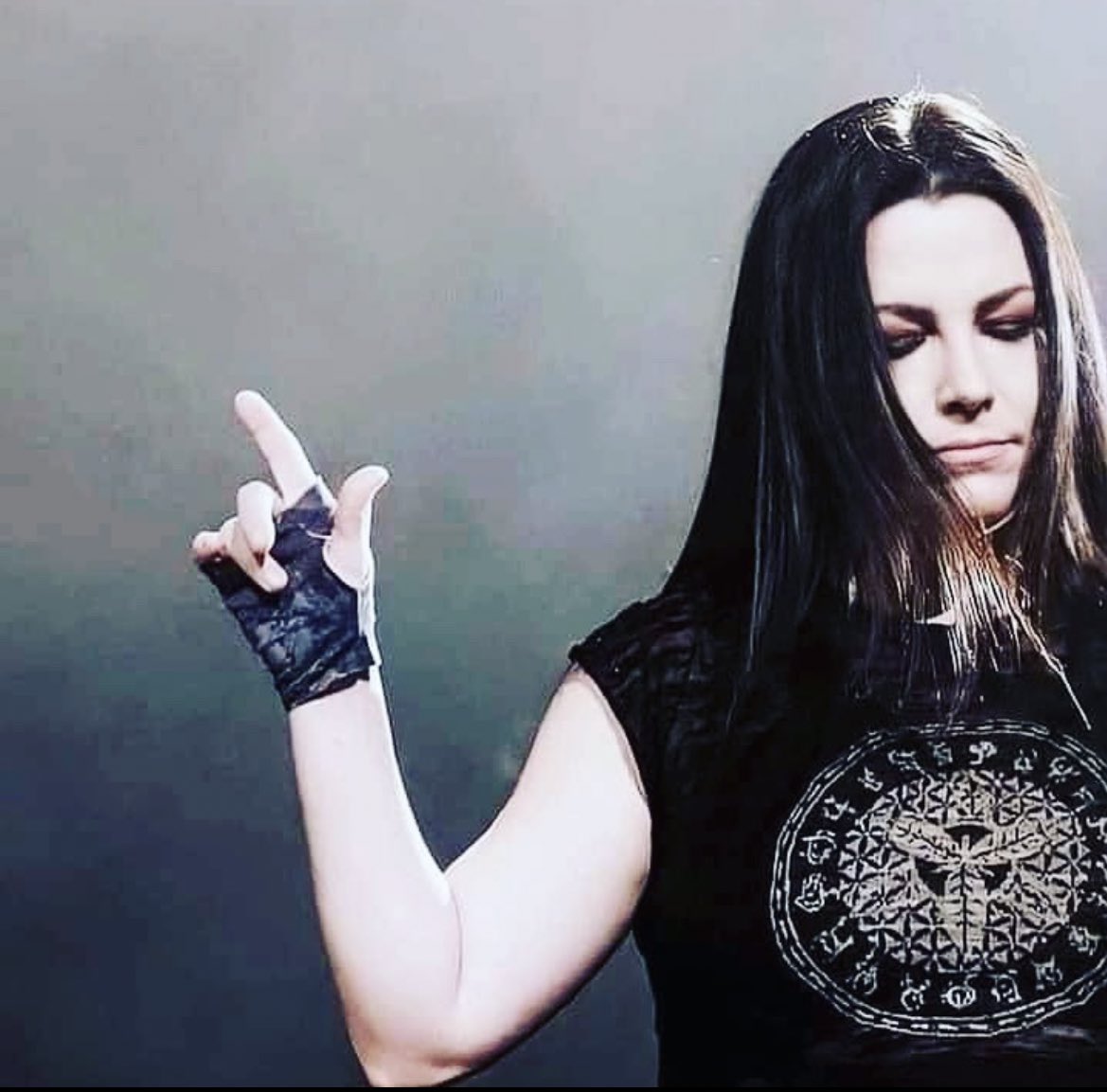 The Evanescence Community tweet media