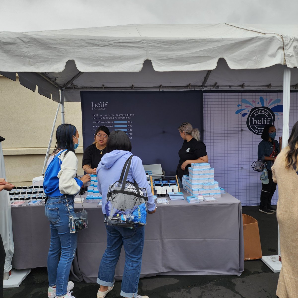 li8htnin8's tweet photo. Free belif skincare booth
#belifusa #KAMPLA2022 https://t.co/hVt3nt9uDv