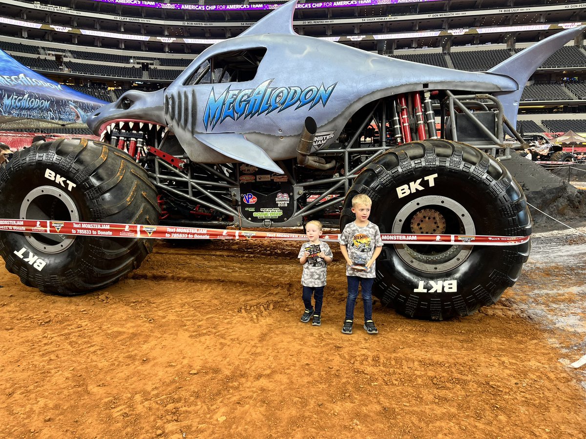 mellyreid's tweet photo. #monsterjam https://t.co/gkoM2mbGma
