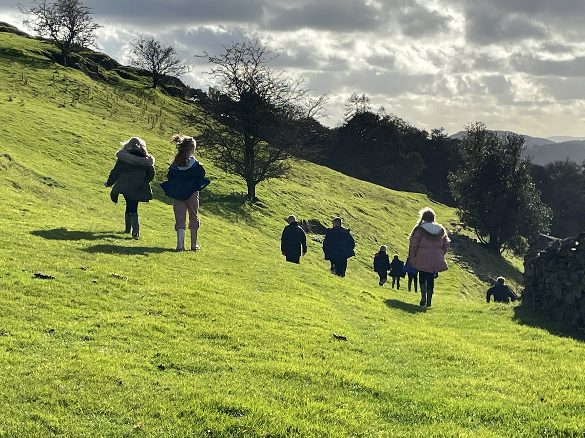Just amazing autumn scenes for our stars ⭐️ from <a href="/BattleHillPS/">Battle Hill Primary</a> ! Sunshine, gales, showers and warmth keep the days alive and real  <a href="/HighBorrans/">High Borrans Outdoor Education Centre</a> 👍#autumn #LakeDistrict #adventures