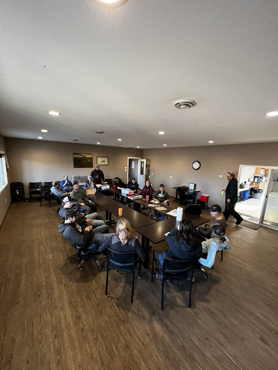 LeightonKolk's tweet photo. Thank you. It’s great when the UoL and the Lethbridge college Aggies have such a diploma tic approach to working together. It takes a certain Degree of cooperation to cover silage that’s PhD #PiledHigherDeeper #fundraiser @AggiesClubLC @aggieclubuleth1 #hardworkingstudents https://t.co/i8xz8jAVeF