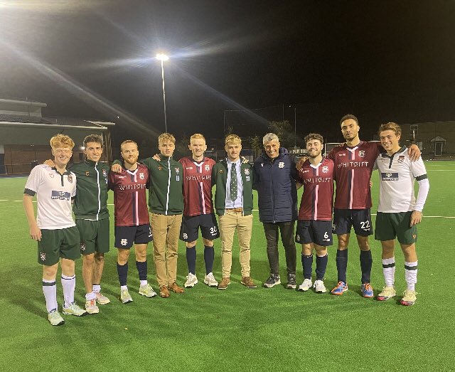 KarlStagno's tweet photo. Decent performance and valuable 3pts! Best of all, seeing 9 @WhitgiftSport OWs on the pitch at the same time ❤️.
@ExeterUniHC @WimbledonHC #UTG @jphillips_19 @DRhysyB @1Mlow https://t.co/Uaq2bAutDA