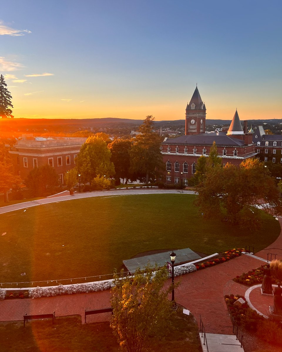 College of the Holy Cross tweet media