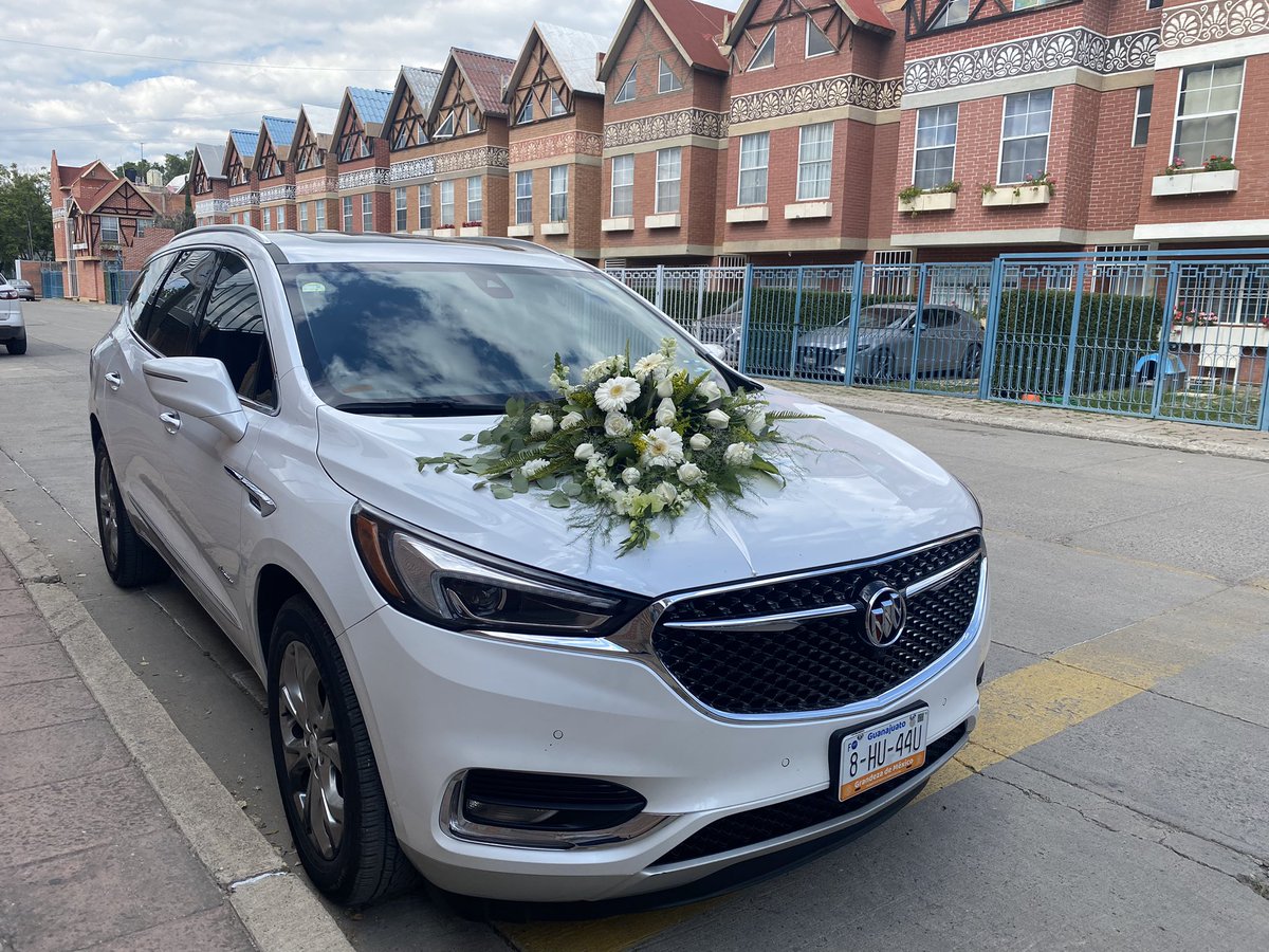 Mr8rocha's tweet photo. HABEMUS BROCHA WEDDING!! 🤟

searmolamachacaconlamuñecadecera https://t.co/pTrB54m3AD