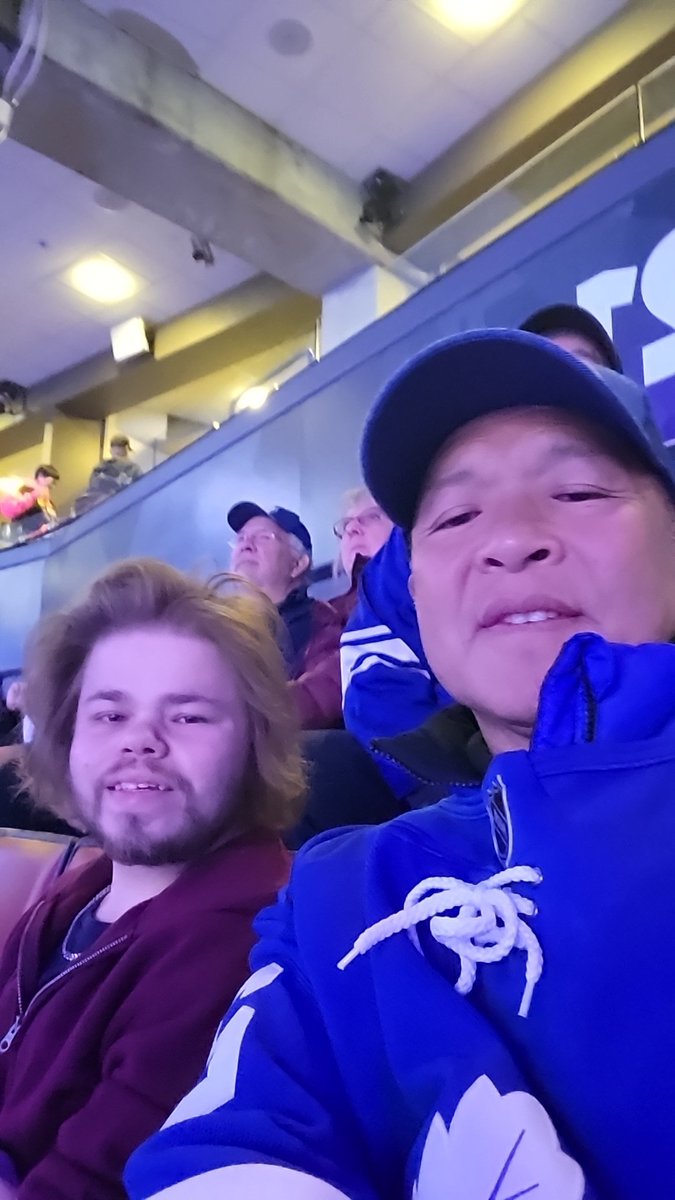 gregchow81's tweet photo. At the game with my man Chad! #LeafsForever https://t.co/kVlqEZ8FVe