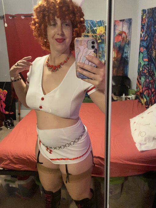 #nurse is anybody feeling sick? 😝😝😝 #wig fun https://t.co/6BahyCGAAz<a href="/tag/nurse"class="tags">#nurse</a><a href="/tag/wig"class="tags">#wig</a>