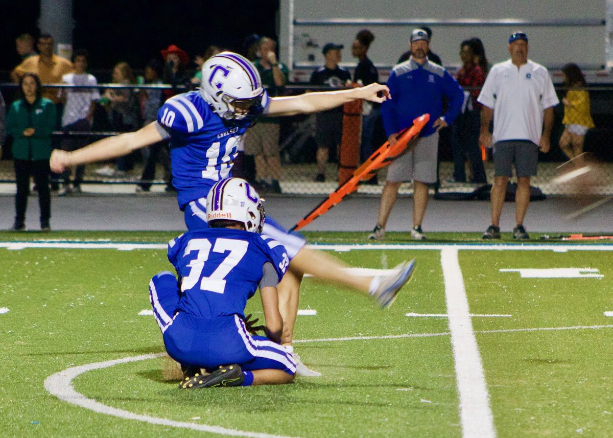 samanthaseymo16's tweet photo. @JohnMSeymourV this k/p trains hard, works hard, leads well and cares big! 3rd ranked kicker in Alabama for c/o 23! Coaches, you’re gonna want this combo k/p! @UABRecruiting @hlt98 @StClark30 @HKA_Tanalski @UNAFBRecruiting @KohlsHighlights @brendancahill_ @MemphisFBRec https://t.co/zXYsJ6hR1o